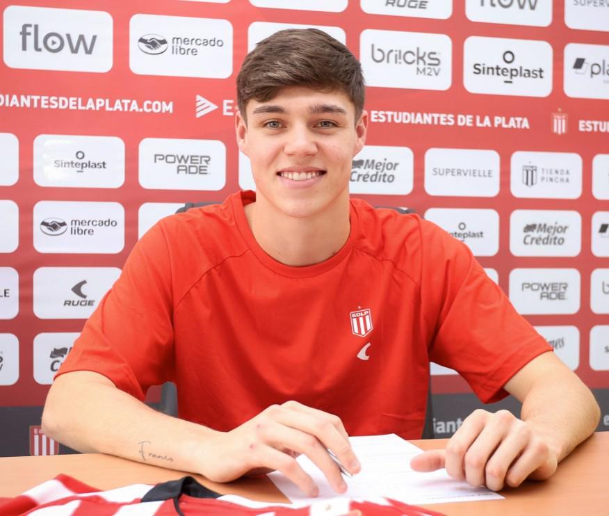 乐鱼网址-国米官方：帕拉西奥斯租借至拉普拉塔大学生，协议包含买断权