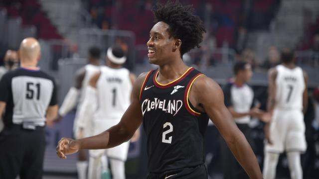 乐鱼官方网站-加时连拿20分干翻篮网！塞克斯顿42分抢戏三巨头