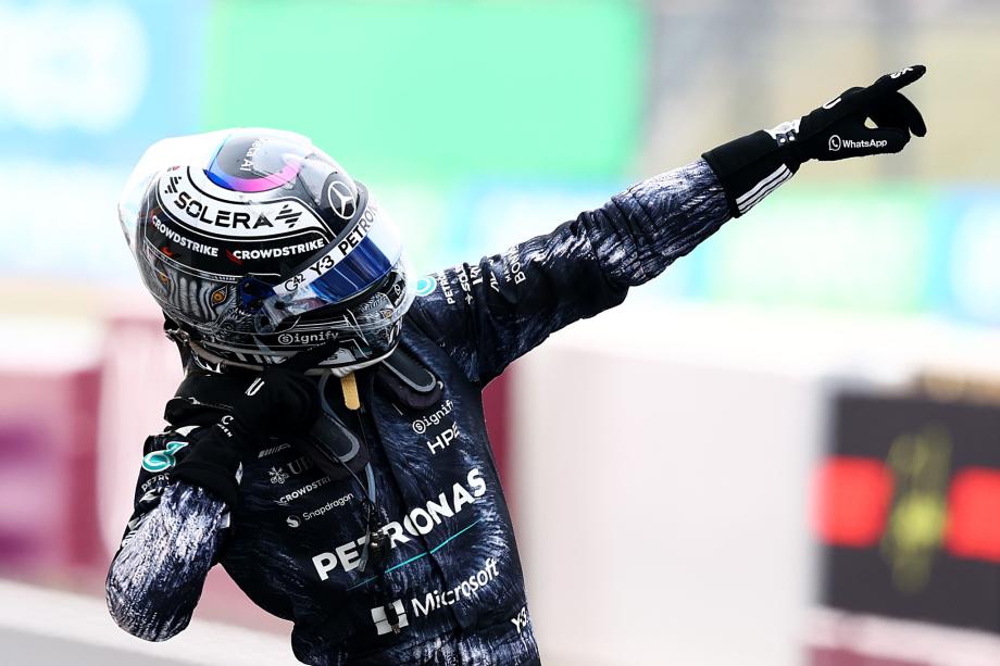 乐鱼体育平台-F1日本站：安东内利“背靠背”夺冠 皮亚斯特里第二